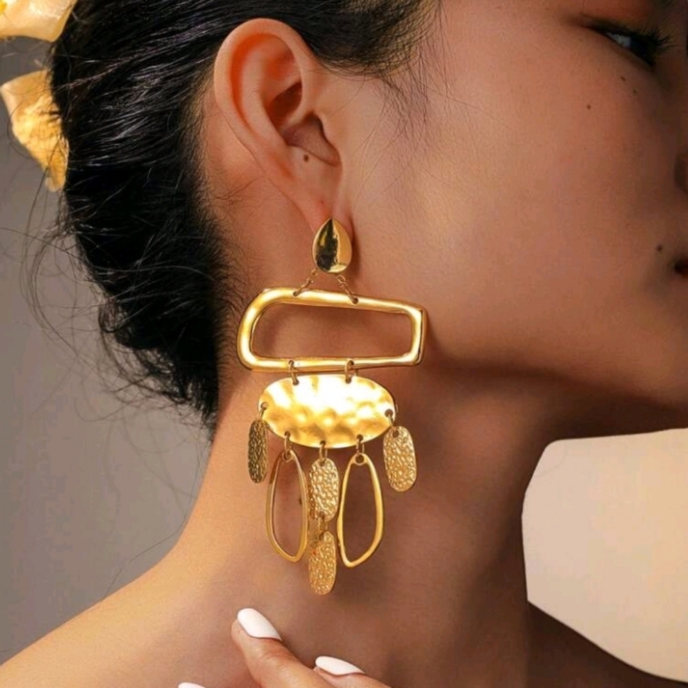 New! Statement Elegant Geometric Hammered Gold Da… - image 1
